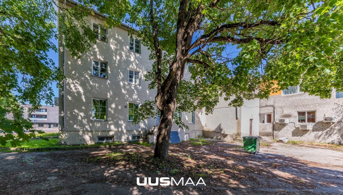 Keila linn, Keskväljak 5