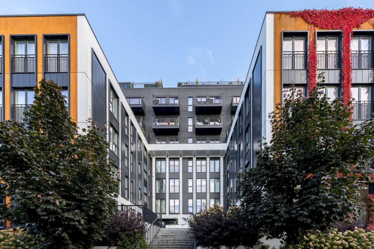 Tallinn, Kesklinna linnaosa, Uus Maailm, Toom-Kuninga 15