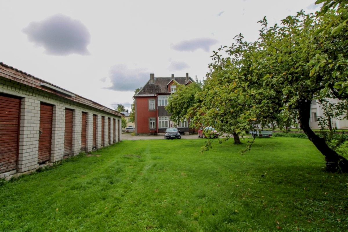 Pärnu linn, Pärnu linn, Rannarajoon, Tammsaare pst 8