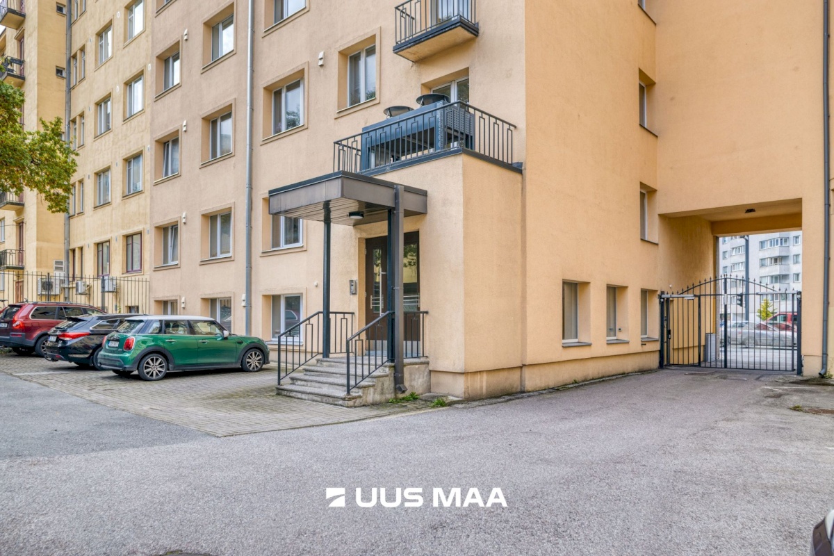 Tallinn, Kesklinna linnaosa, Pronksi 11