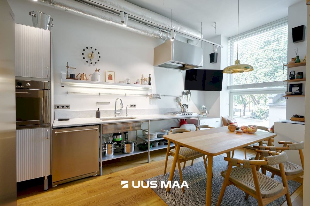 Tallinn, Kesklinna linnaosa, F. R. Kreutzwaldi 10