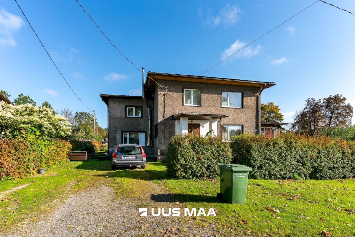 Viljandi linn, Uueveski, Ugala pst 33