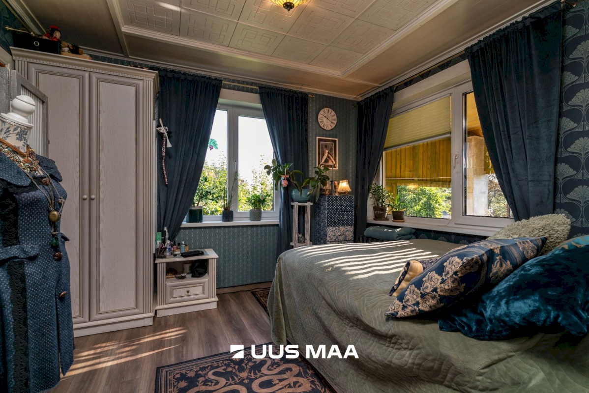 Viljandi linn, Uueveski, Ugala pst 33