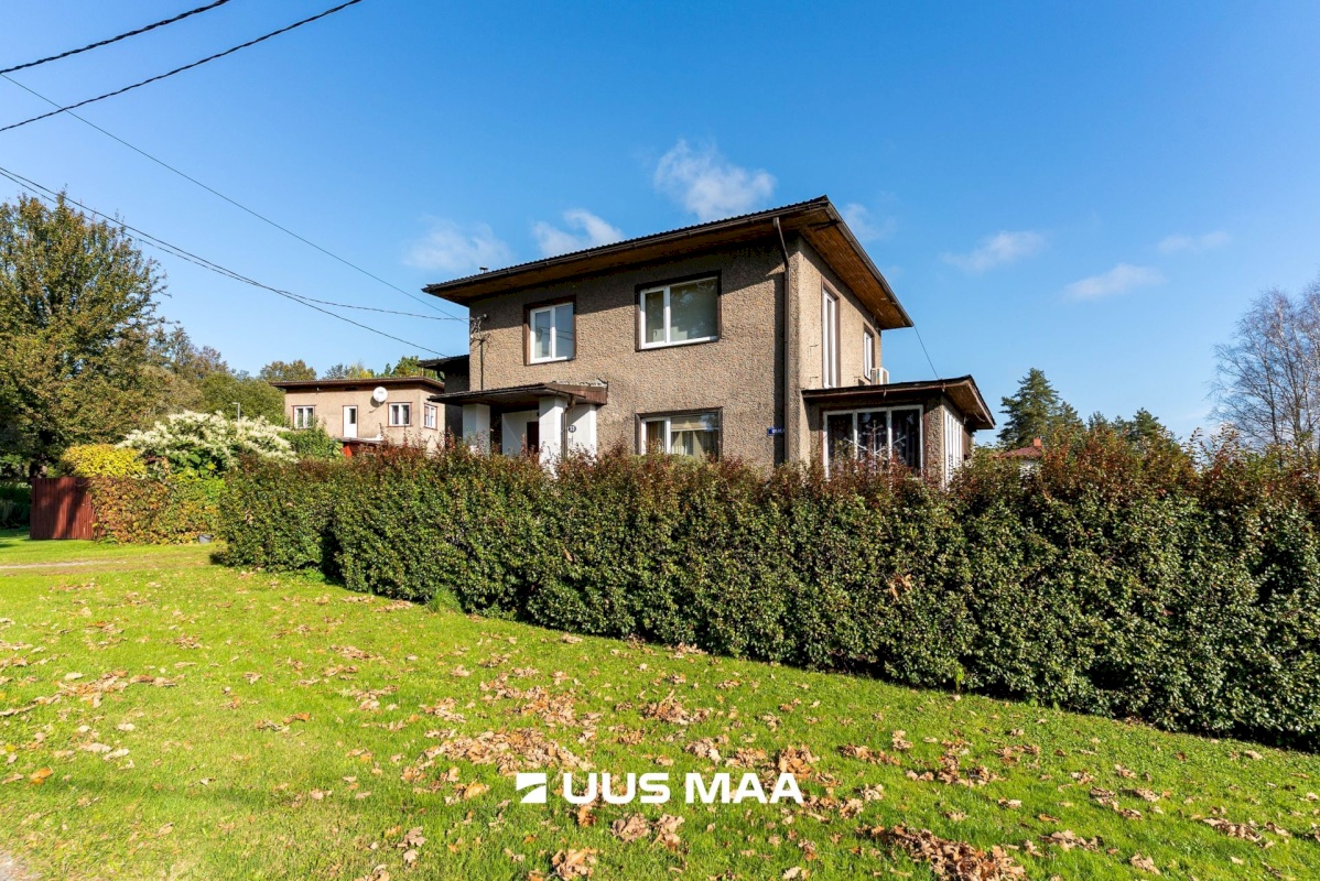 Viljandi linn, Uueveski, Ugala pst 33