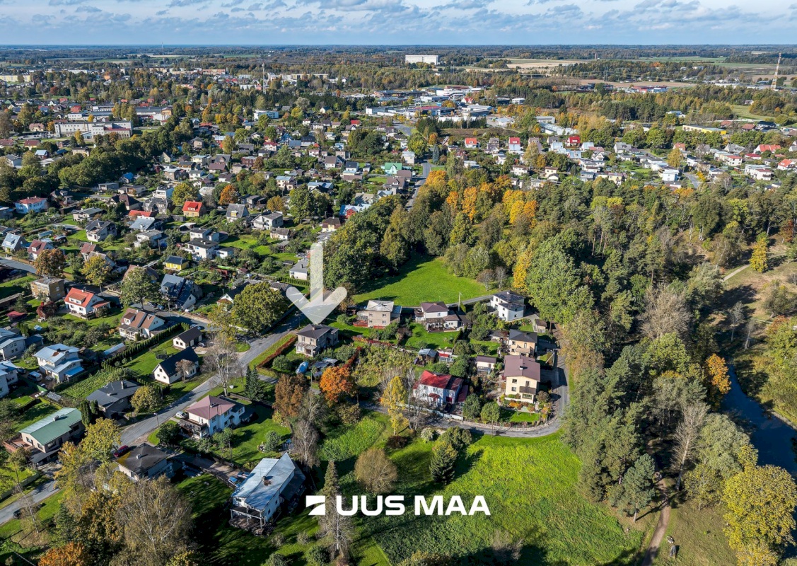 Viljandi linn, Uueveski, Ugala pst 33