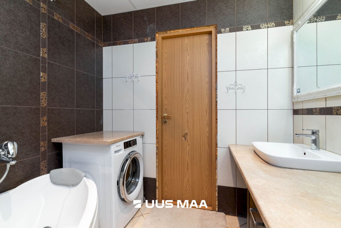 Viljandi linn, Paalalinn, Vikerkaare tn 11