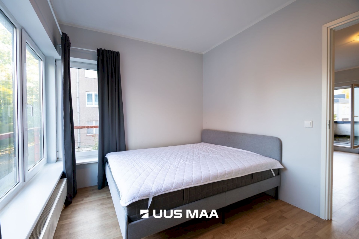 Saaremaa vald, Kuressaare linn, Pikk 2