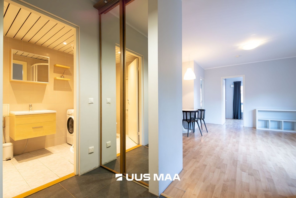 Saaremaa vald, Kuressaare linn, Pikk 2