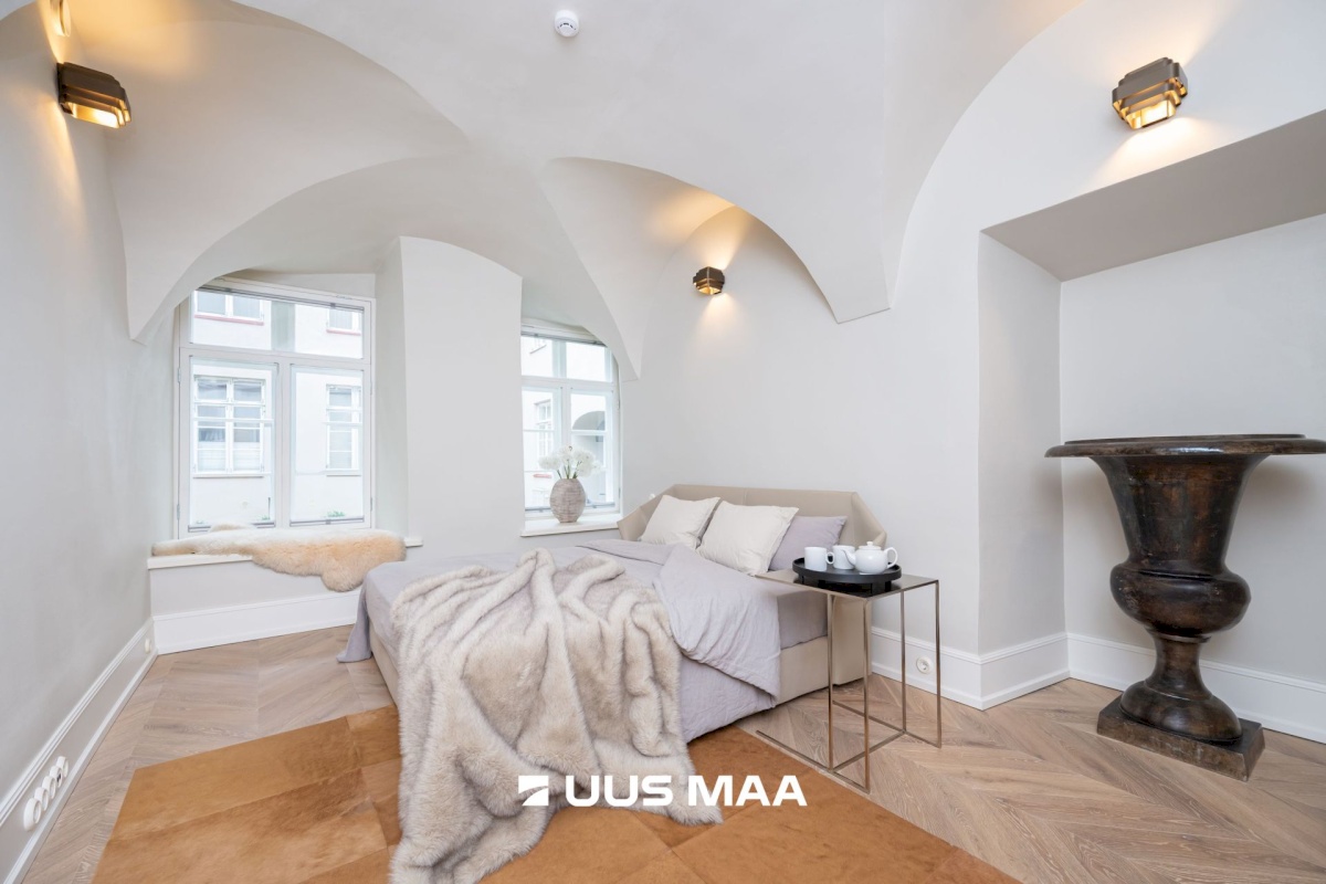 Tallinn, Kesklinna linnaosa, Vanalinn, Pikk 9