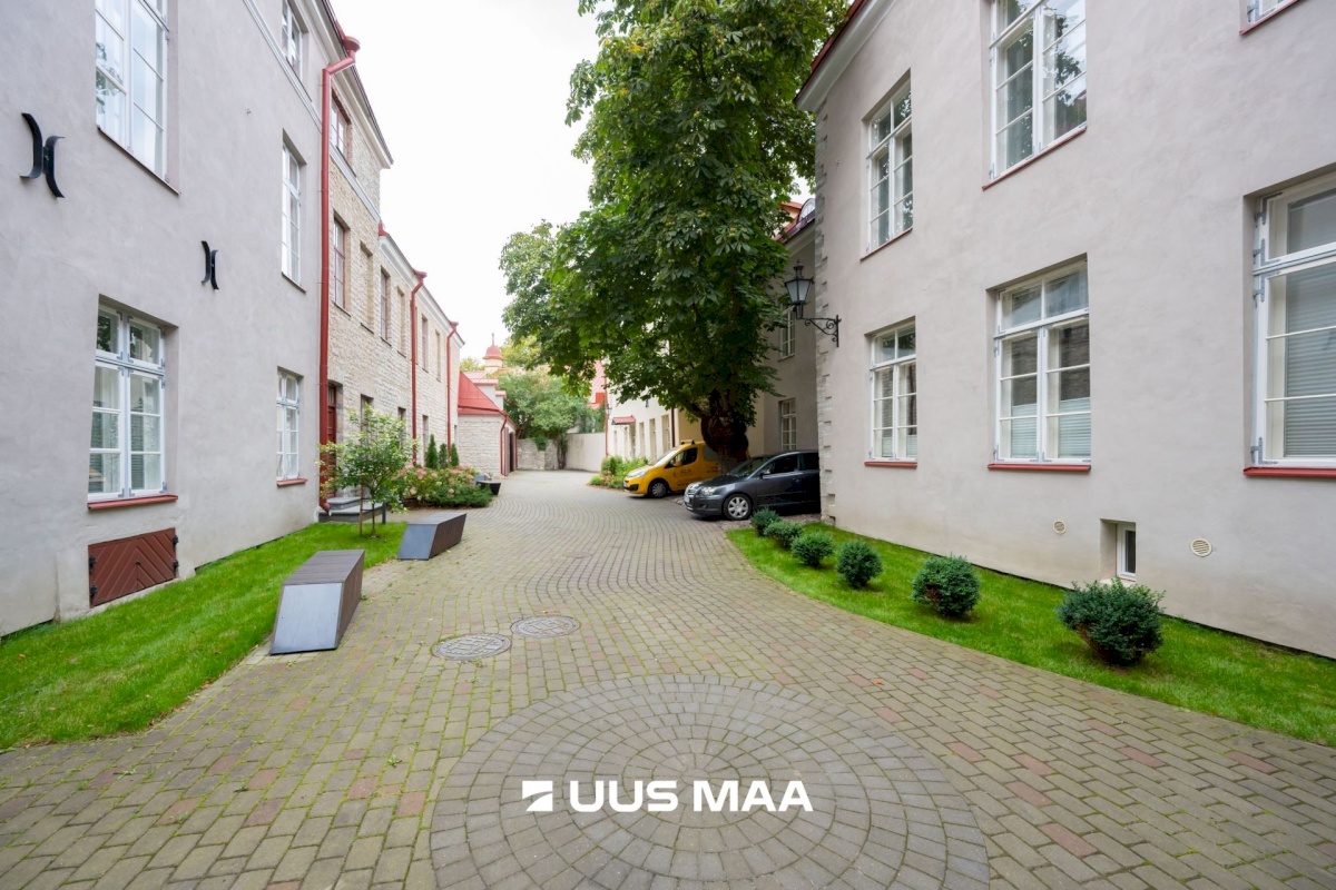 Tallinn, Kesklinna linnaosa, Vanalinn, Pikk 9