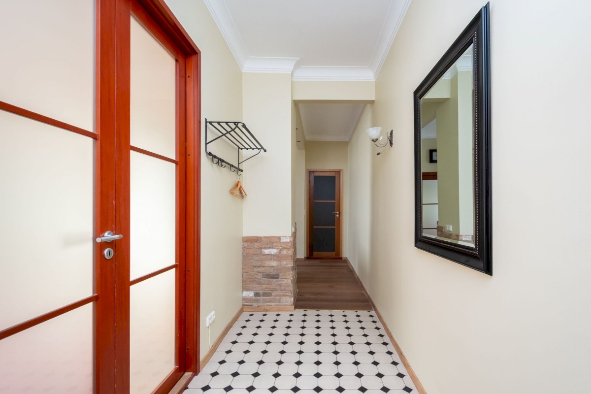 Tallinn, Kesklinna linnaosa, Kentmanni 18