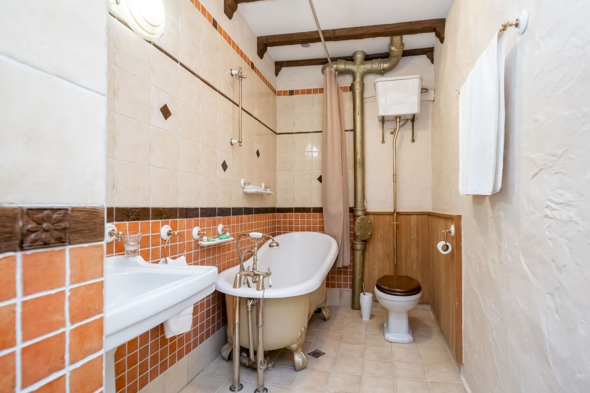 Tallinn, Kesklinna linnaosa, Kentmanni 18