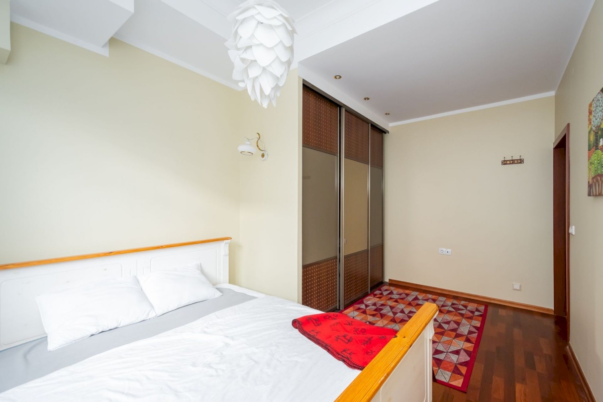 Tallinn, Kesklinna linnaosa, Kentmanni 18