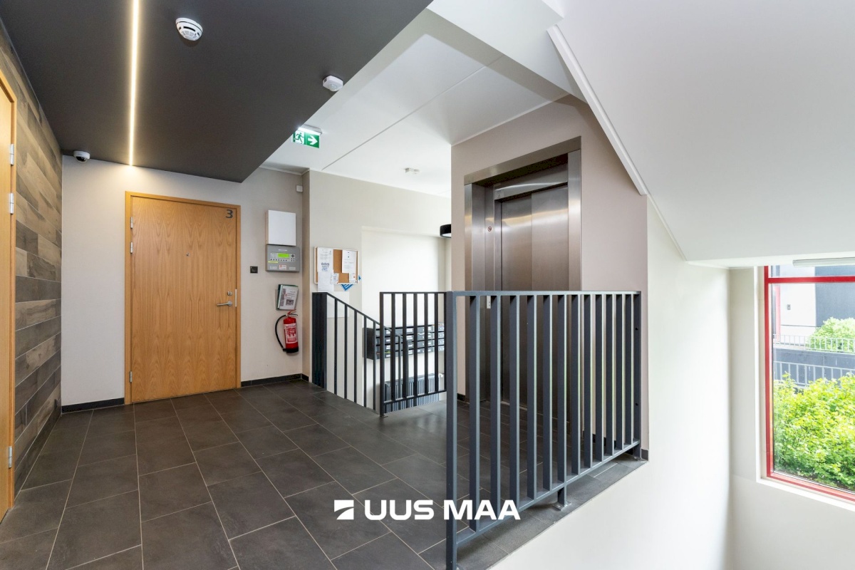 Tallinn, Kesklinna linnaosa, Kadriorg, Uuslinna 9/1