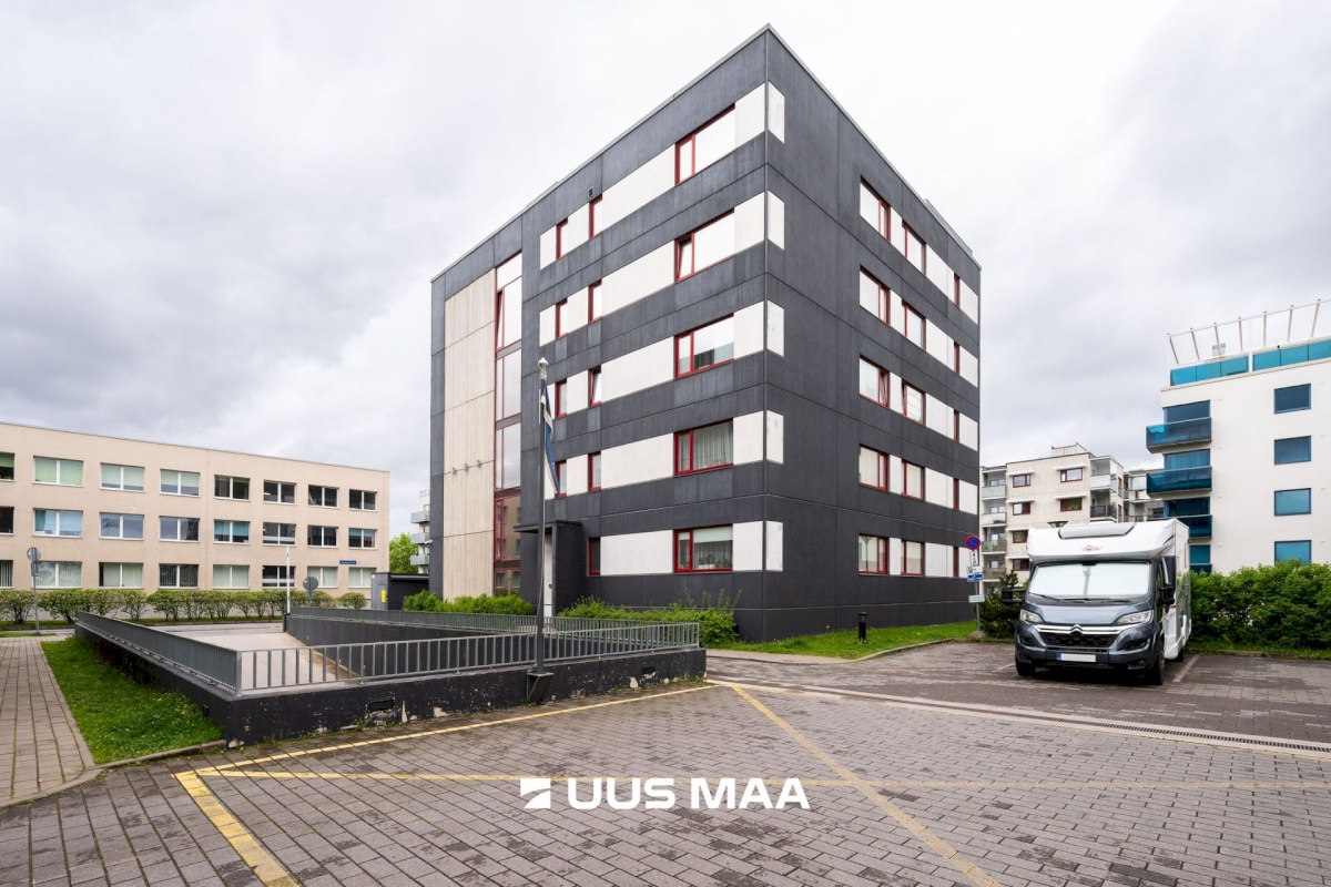 Tallinn, Kesklinna linnaosa, Kadriorg, Uuslinna 9/1