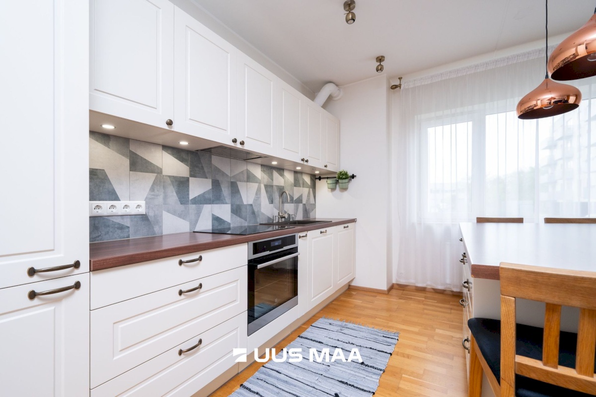 Tallinn, Kesklinna linnaosa, Kadriorg, Uuslinna 9/1