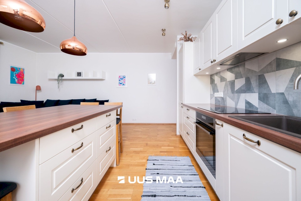 Tallinn, Kesklinna linnaosa, Kadriorg, Uuslinna 9/1