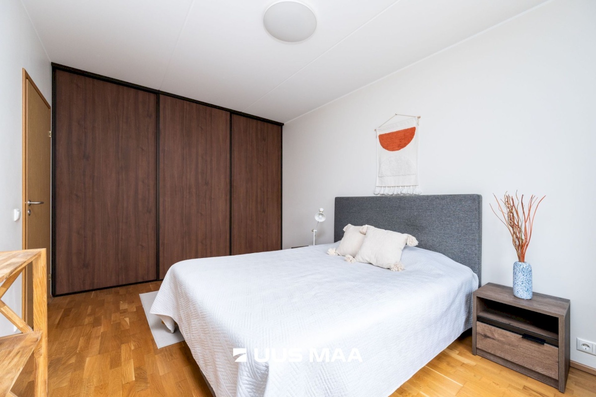 Tallinn, Kesklinna linnaosa, Kadriorg, Uuslinna 9/1