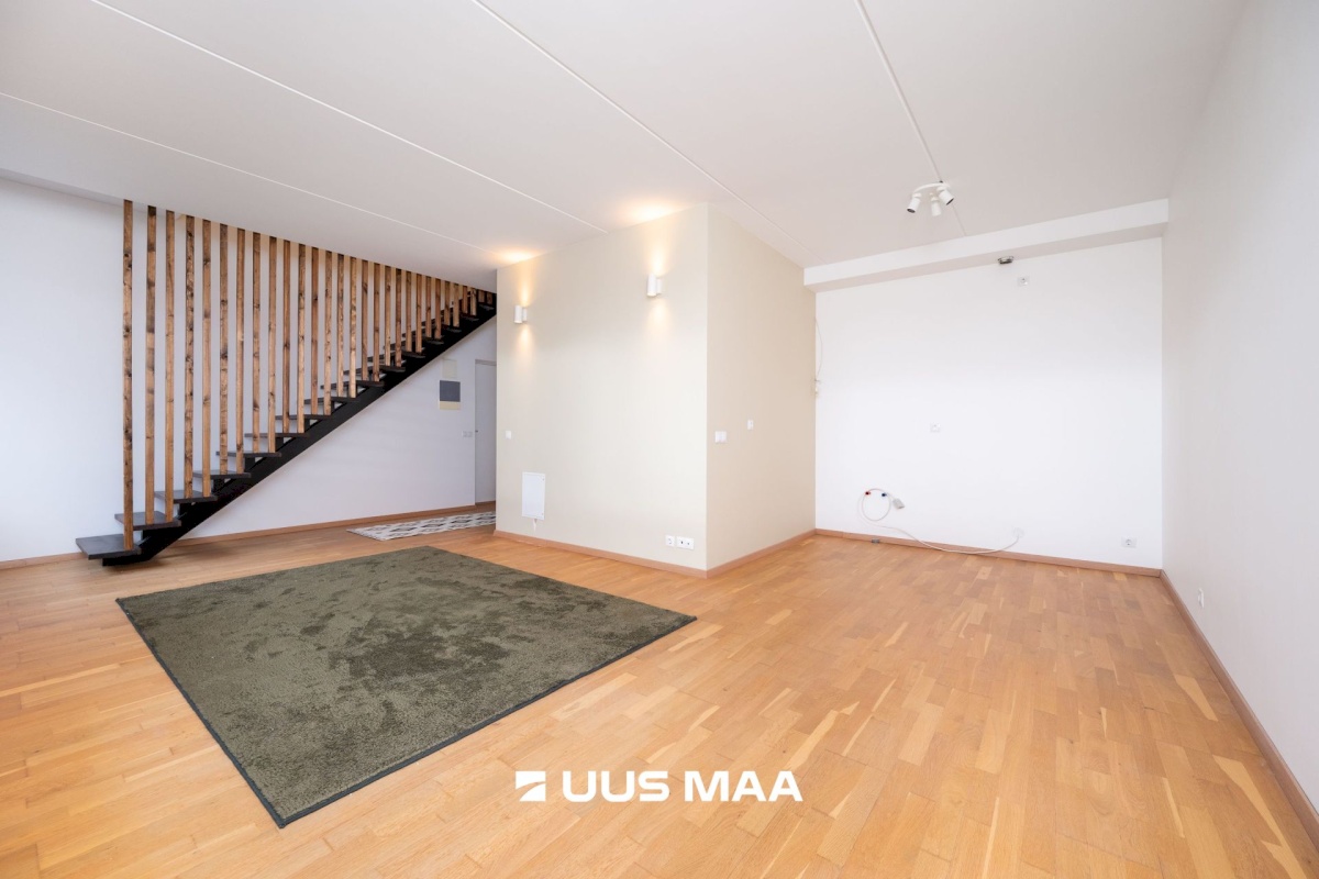 Tallinn, Lasnamäe linnaosa, Ülemiste, Peterburi tee 4