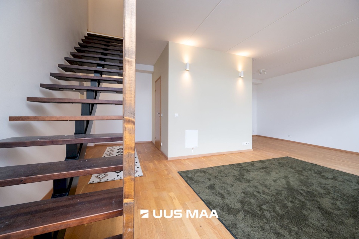 Tallinn, Lasnamäe linnaosa, Ülemiste, Peterburi tee 4