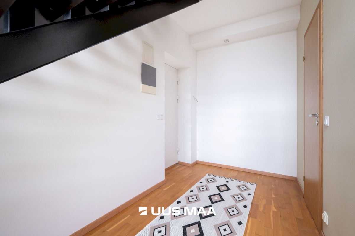Tallinn, Lasnamäe linnaosa, Ülemiste, Peterburi tee 4