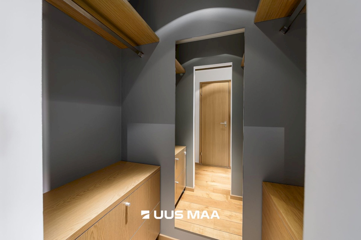 Tallinn, Kesklinna linnaosa, J. Vilmsi tn 14