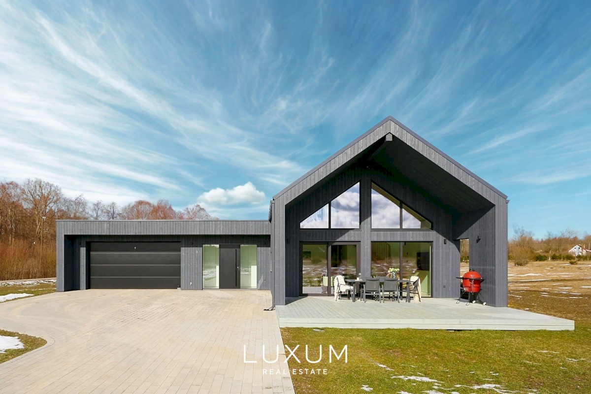 Lääne-Harju vald, Madise küla, Põldmarja