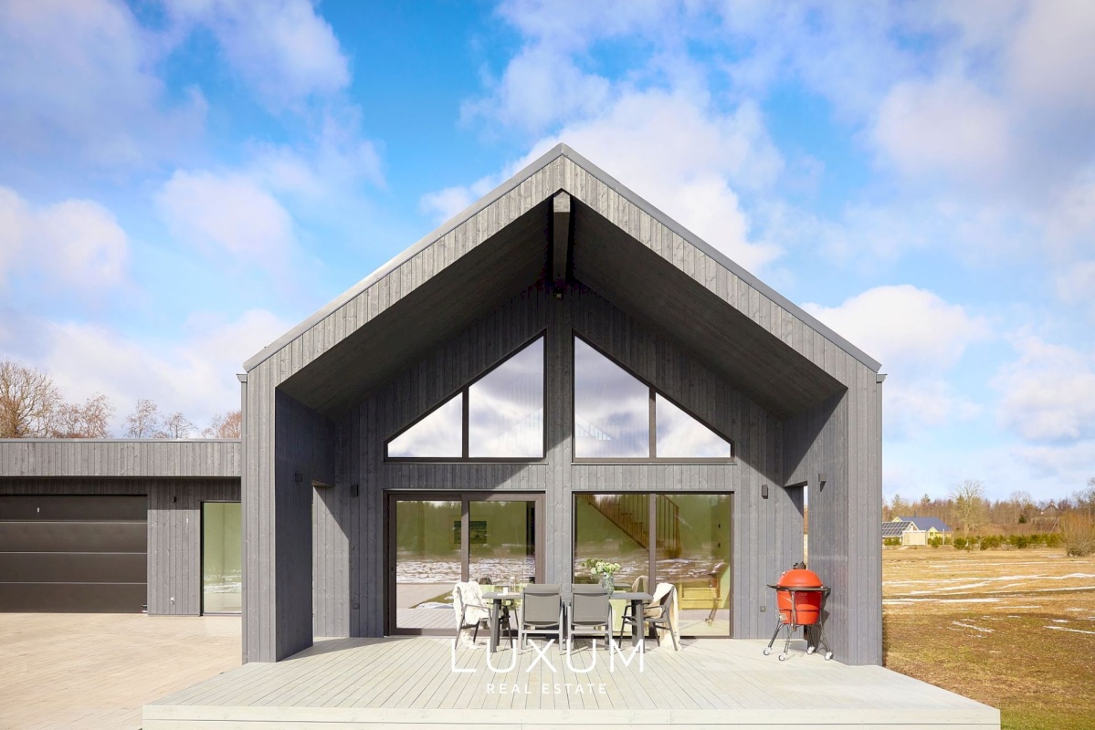 Lääne-Harju vald, Madise küla, Põldmarja