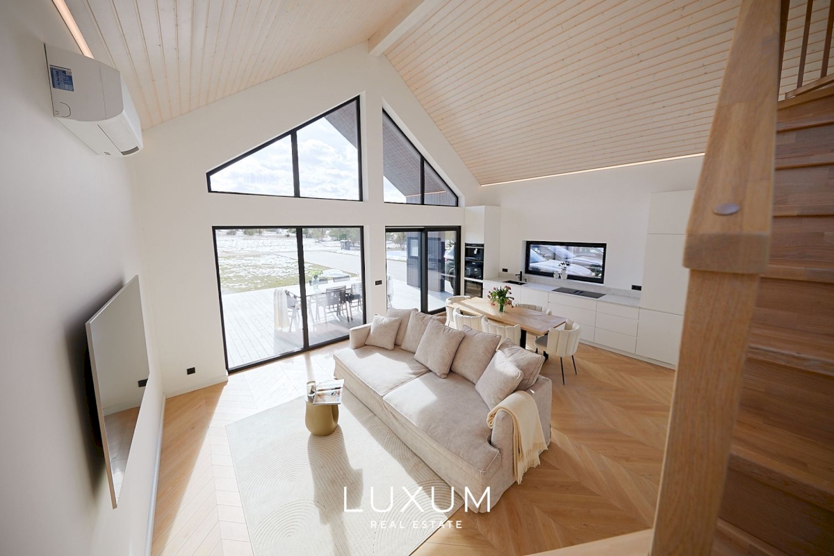 Lääne-Harju vald, Madise küla, Põldmarja