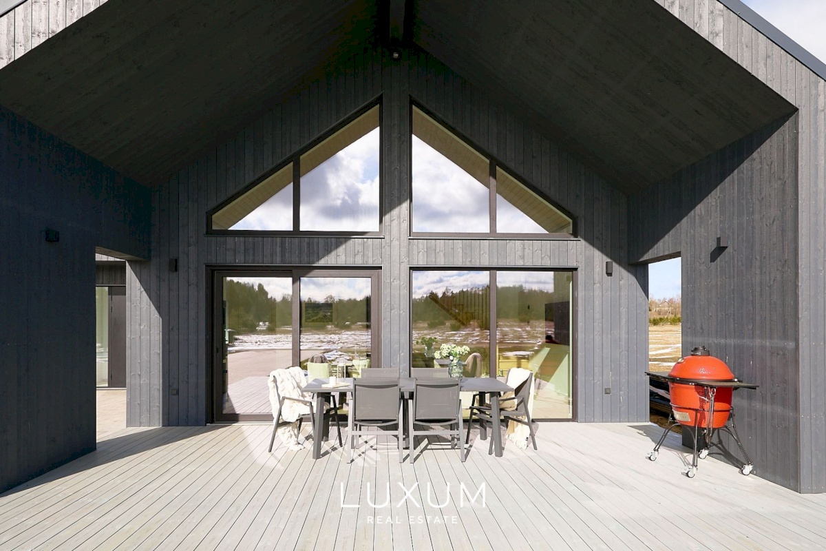 Lääne-Harju vald, Madise küla, Põldmarja