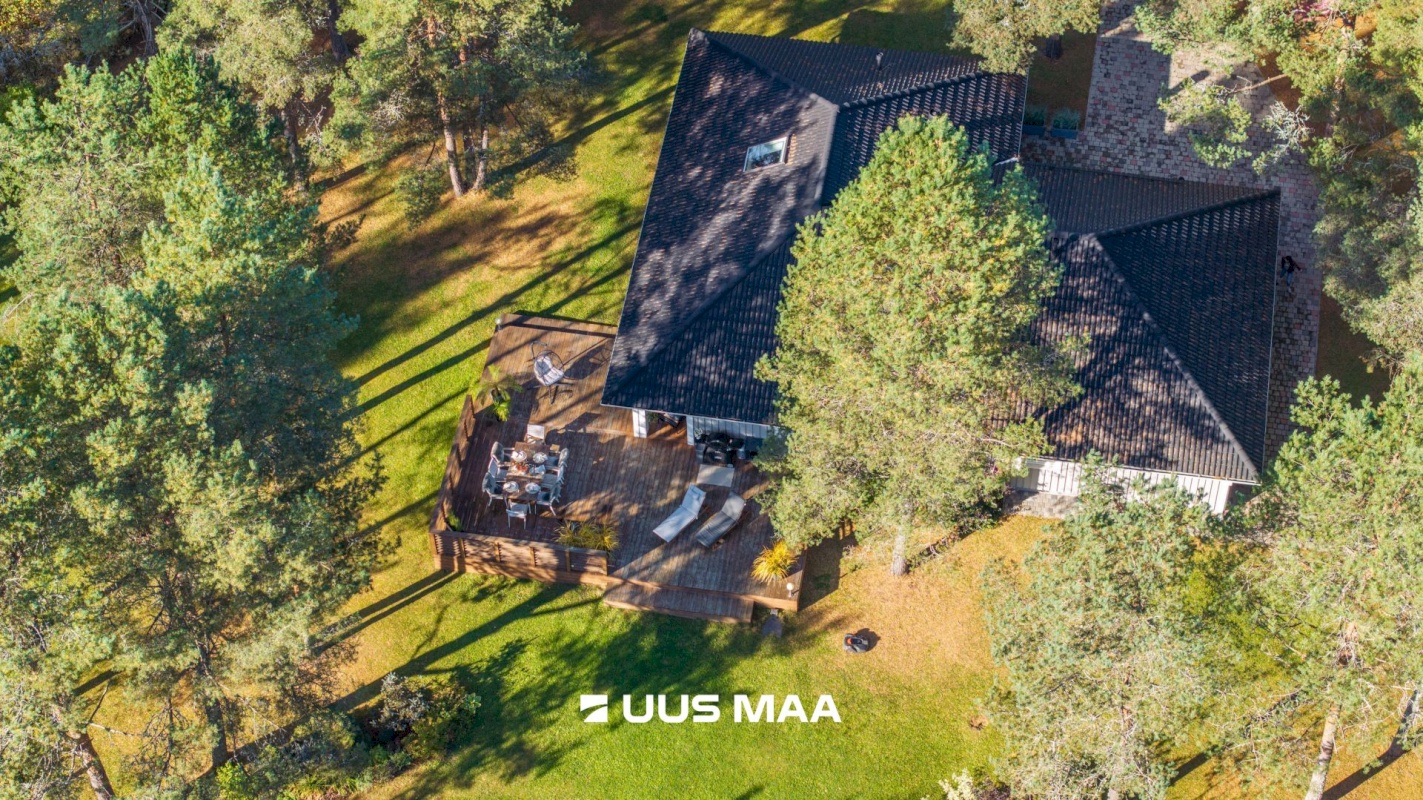 Harku vald, Vääna küla, Väänatammi tee 8