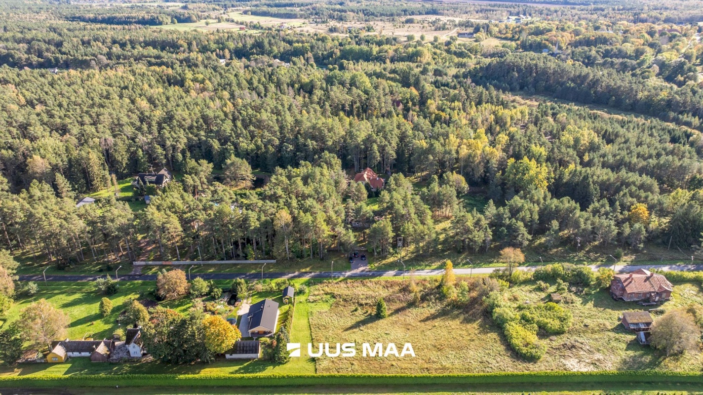 Harku vald, Vääna küla, Väänatammi tee 8