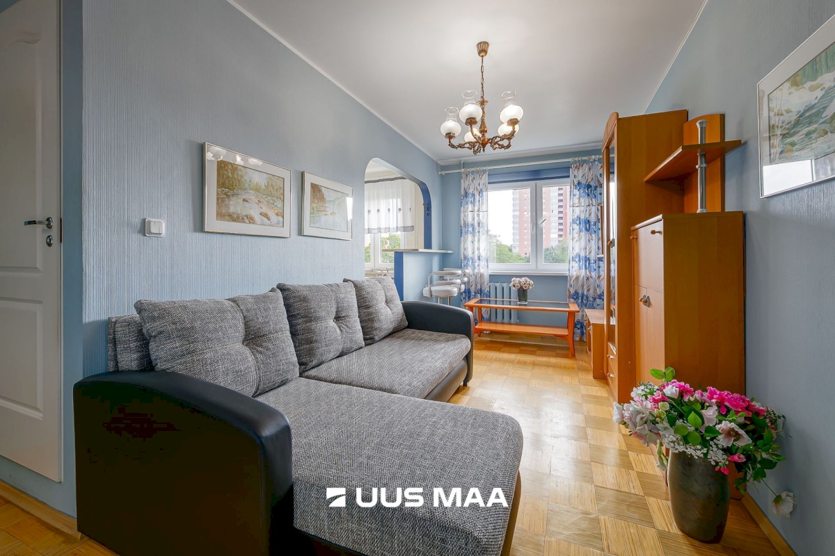 Tallinn, Mustamäe linnaosa, Kadaka, Ehitajate tee 72