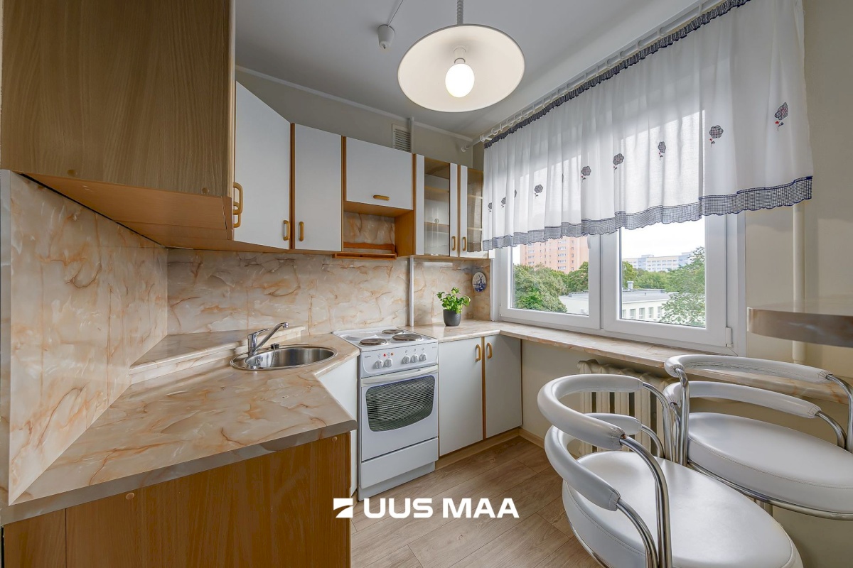 Tallinn, Mustamäe linnaosa, Kadaka, Ehitajate tee 72