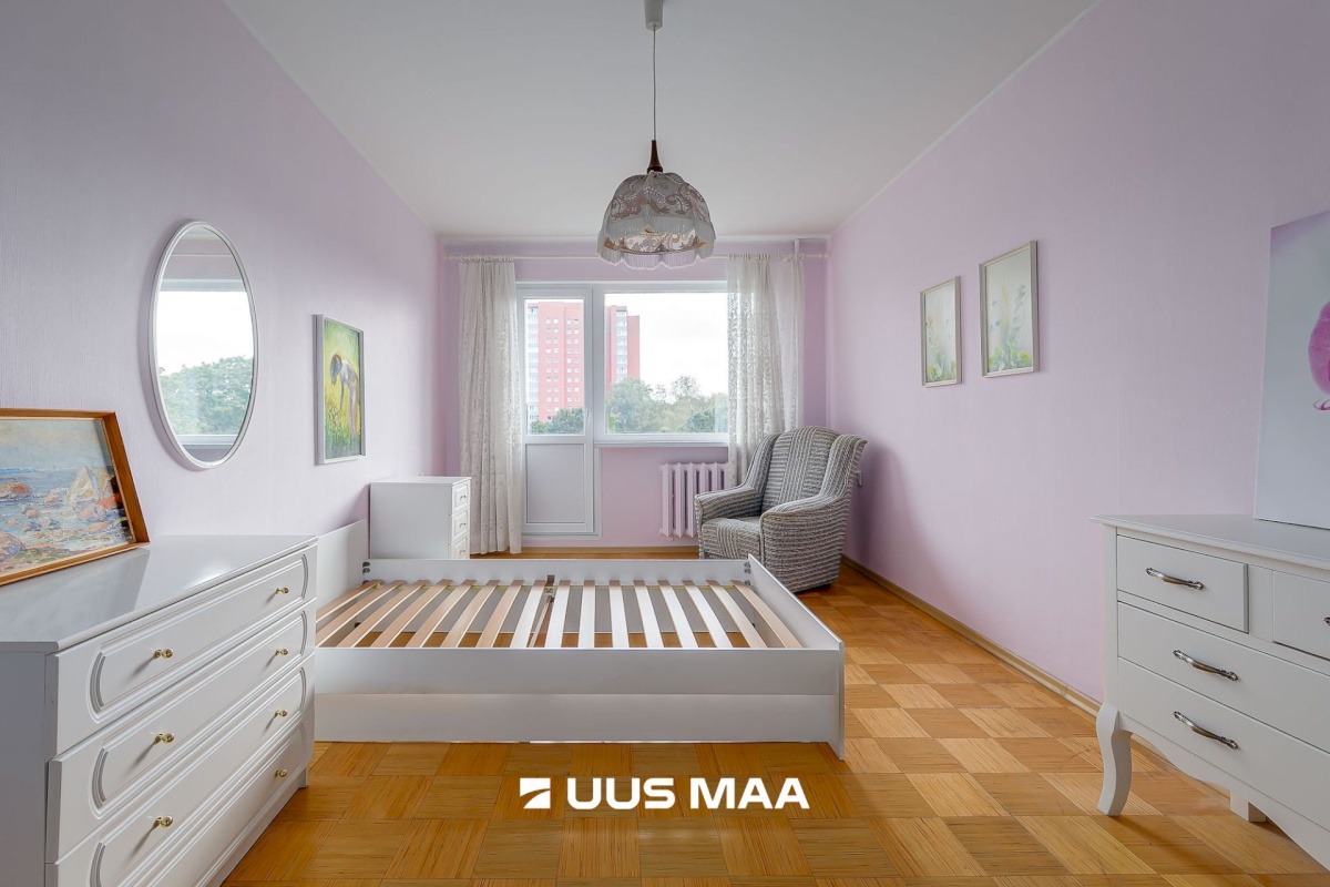 Tallinn, Mustamäe linnaosa, Kadaka, Ehitajate tee 72