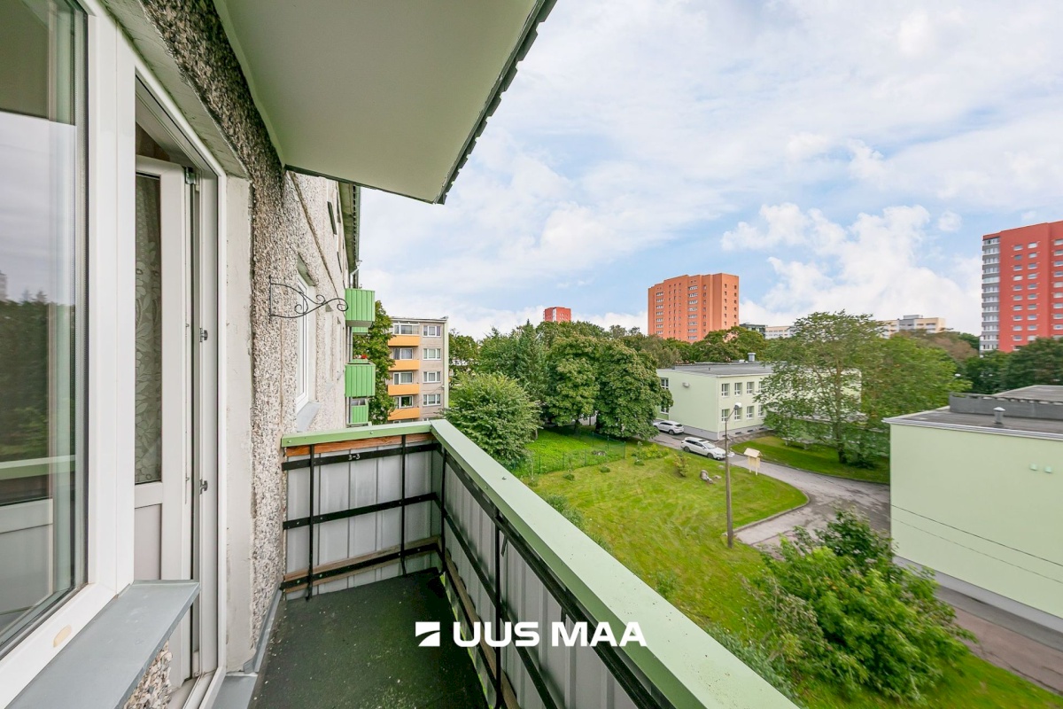 Tallinn, Mustamäe linnaosa, Kadaka, Ehitajate tee 72