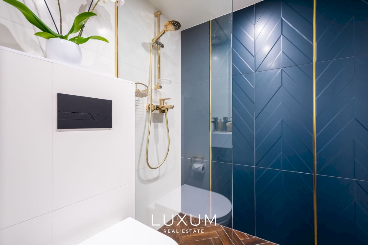 Tallinn, Kesklinna linnaosa, Raua, Narva mnt 40