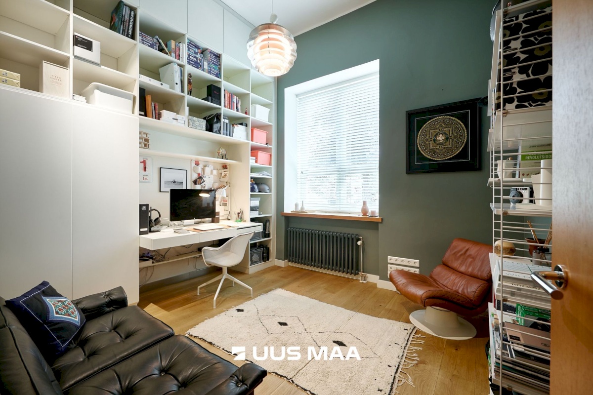 Tallinn, Kesklinna linnaosa, F. R. Kreutzwaldi 10