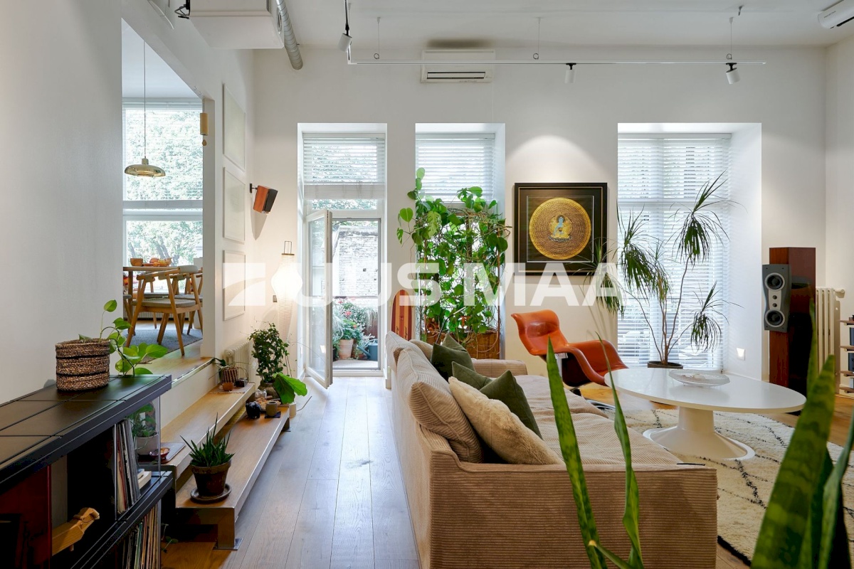 Tallinn, Kesklinna linnaosa, F. R. Kreutzwaldi 10