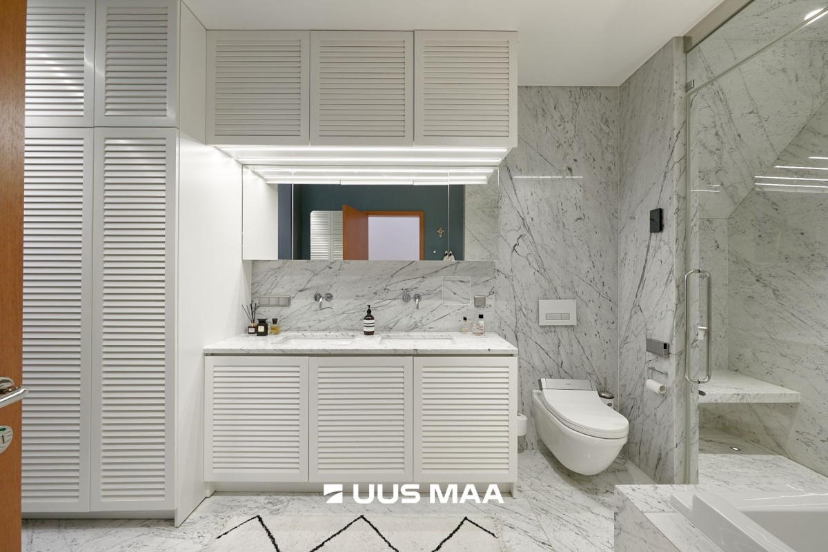 Tallinn, Kesklinna linnaosa, F. R. Kreutzwaldi 10