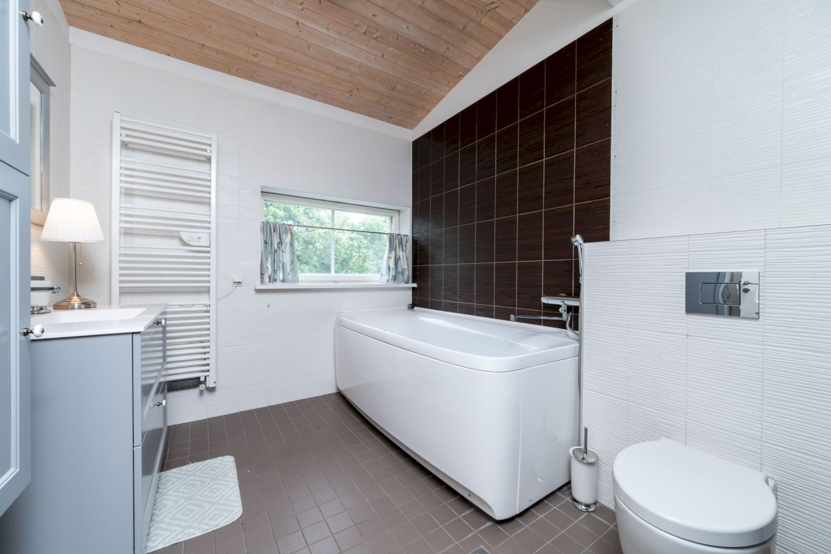 Tallinn, Kesklinna linnaosa, Kadriorg, F. J. Wiedemanni 13