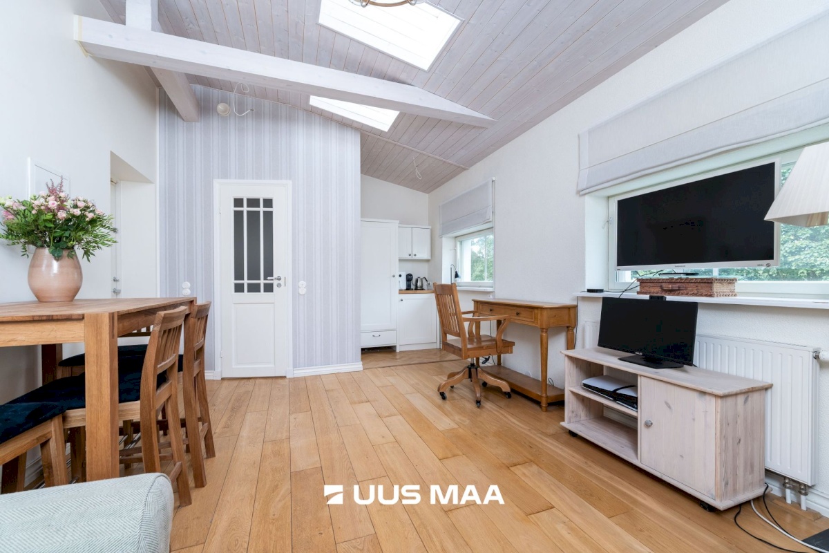 Tallinn, Kesklinna linnaosa, Kadriorg, F. J. Wiedemanni 13