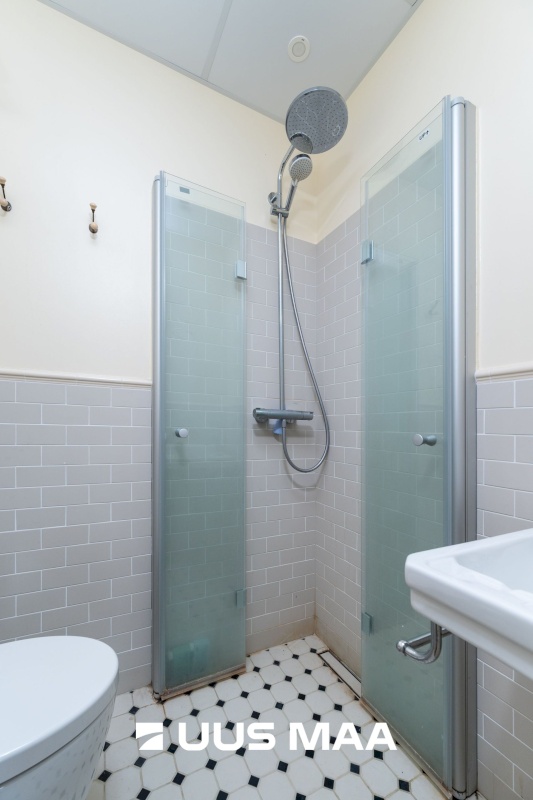 Tallinn, Kesklinna linnaosa, Kadriorg, F. J. Wiedemanni 13