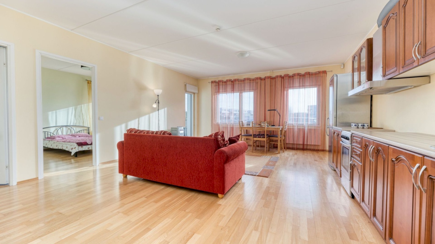 Rae vald, Peetri alevik, Uus maa tee 8