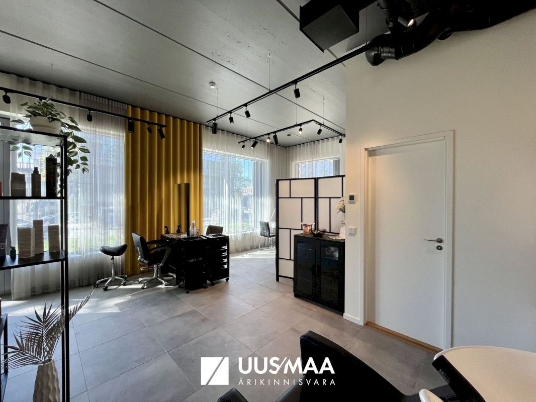 Tallinn, Kesklinna linnaosa, Pärnu mnt 129b