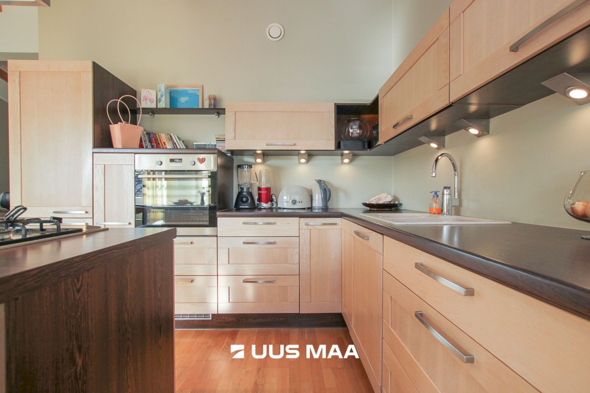 Pärnu linn, Pärnu linn, Kesklinn, Side tn 2a