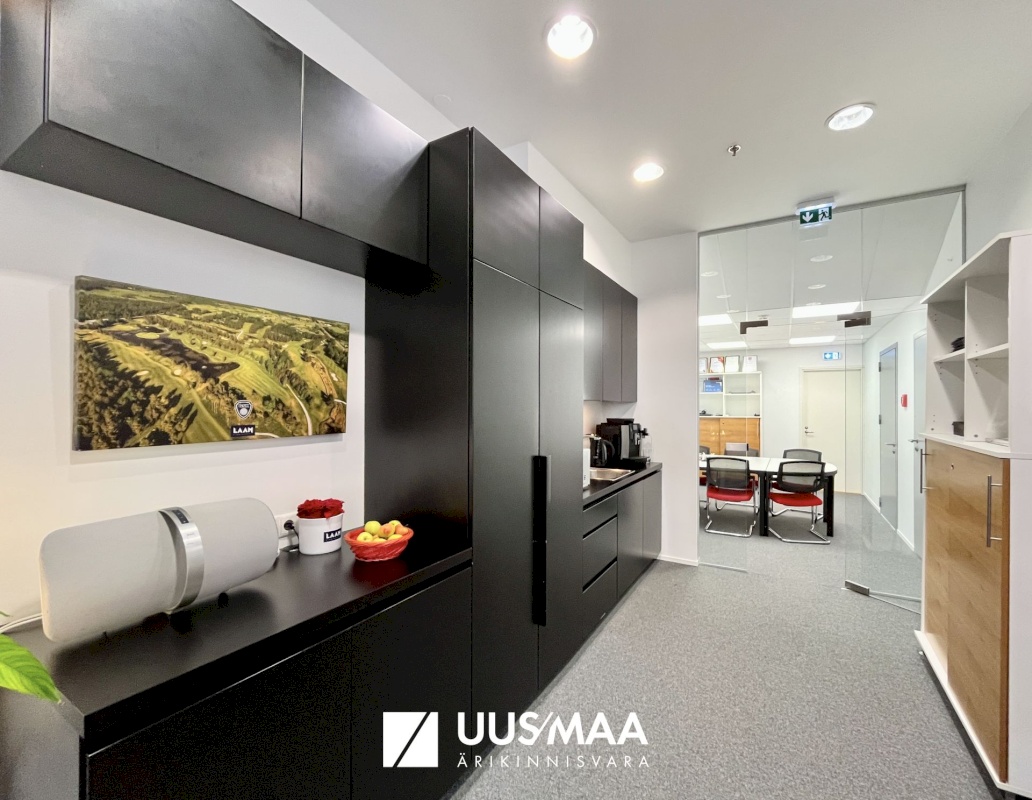 Tallinn, Kesklinna linnaosa, Estonia pst 9