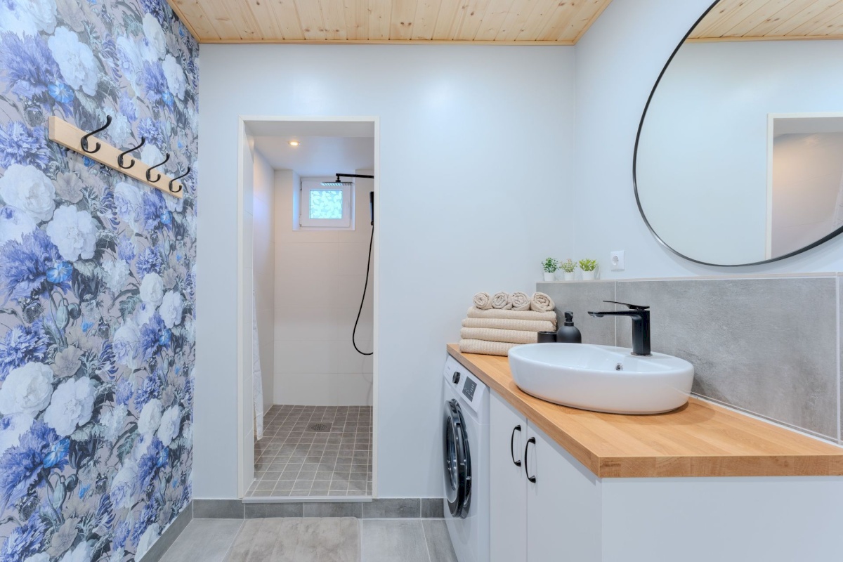 Pärnu linn, Pärnu linn, Kesklinn, Riia mnt 50