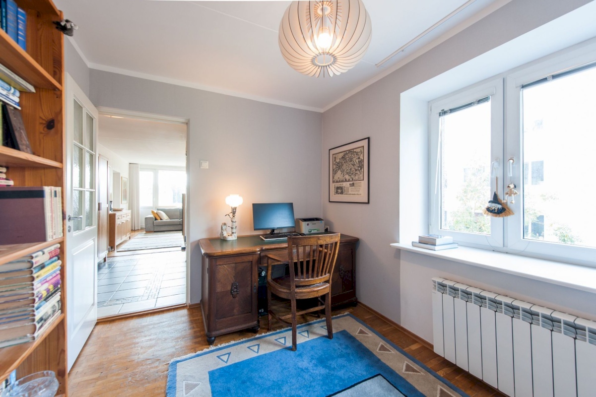 Tallinn, Kesklinna linnaosa, Torupilli, J. Kunderi tn 8