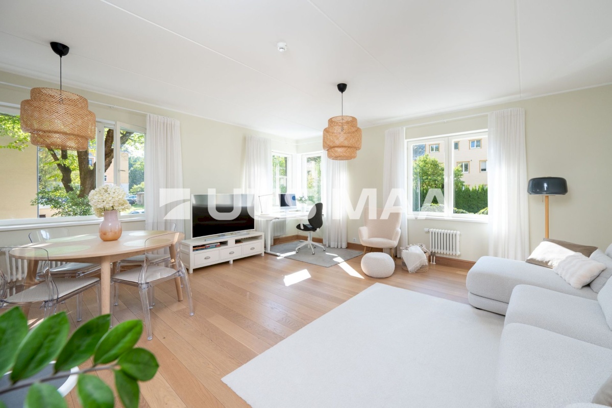 Tallinn, Kesklinna linnaosa, Uus Maailm, Koidu 100